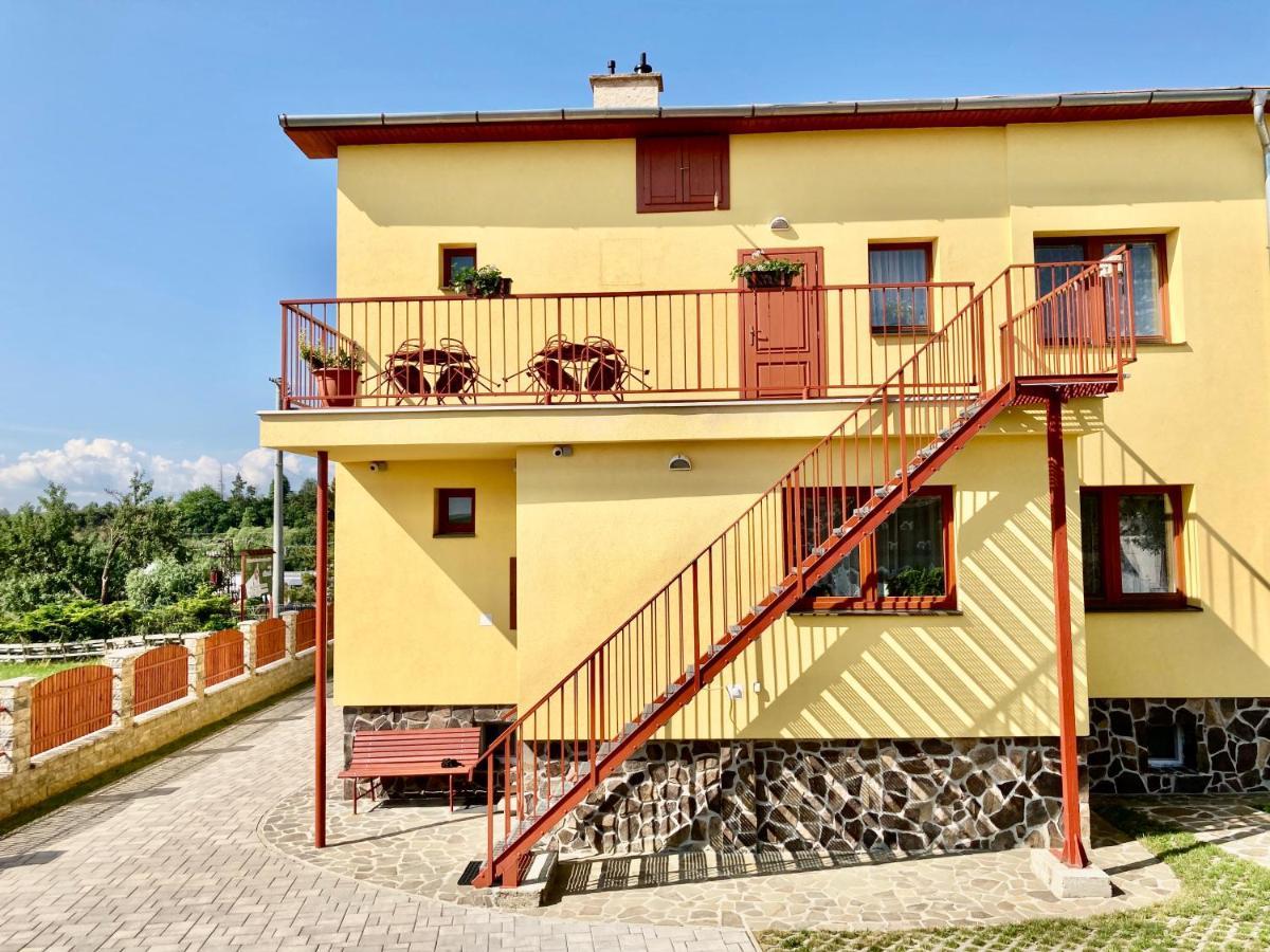 Privat U Eriky Hotel Stara Lesna Bagian luar foto