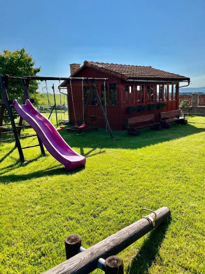Privat U Eriky Hotel Stara Lesna Bagian luar foto